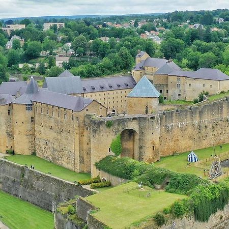 La Chambre D'Angele Sedan Bagian luar foto